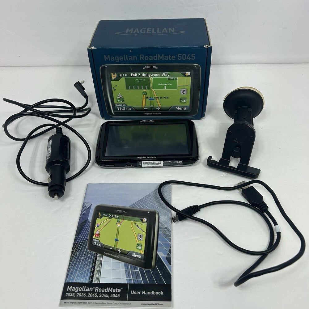 Magellan RoadMate 5045 GPS Windshield Mount Power Adapter USB Cable Bundle